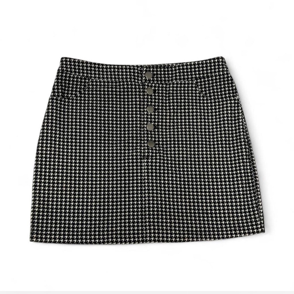 Forever 21 Black and White Buttoned Mini Skirt